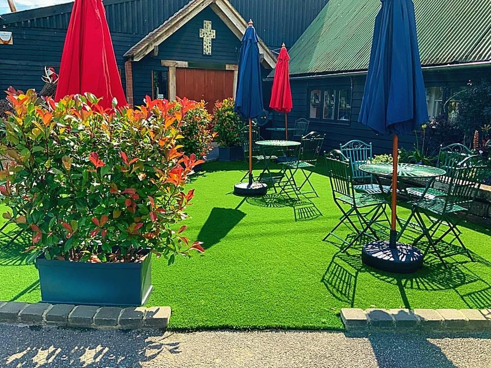 Family Friendly Cafes and Pubs with Gardens in Farnham